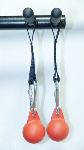 Шары для подтягиваний OFT, рукоятки в виде ядра универсальные (пара) Шары для подтягиваний OFT, рукоятки в виде ядра универсальные (пара)