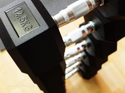 Комплект гантелей ZSO гексагональных обрезиненных от 12.5 до 20 кг, 4 пары (130 кг) Комплект гантелей ZSO гексагональных обрезиненных от 12.5 до 20 кг, 4 пары (130 кг)