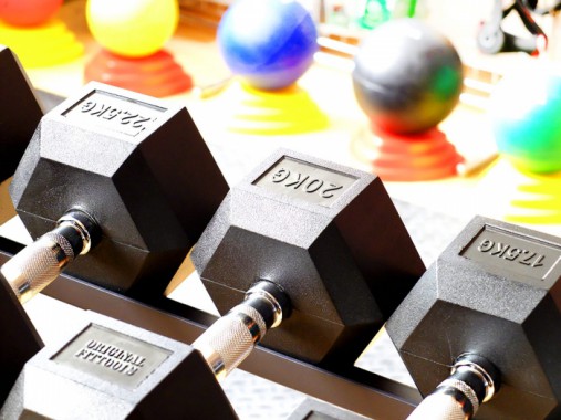 Гантель 15 кг гексагональная ZSO обрезиненная Гантель 15 кг гексагональная ZSO обрезиненная