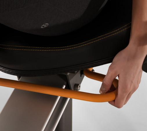 Горизонтальный домашний велоэргометр Matrix R50XR Горизонтальный домашний велоэргометр Matrix R50XR