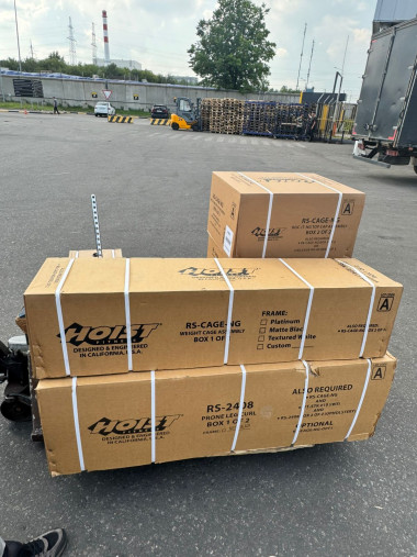 Сгибание ног лежа HOIST ROC-IT RS-2408 тренажер грузоблочный со стеком 81кг Сгибание ног лежа HOIST ROC-IT RS-2408 тренажер грузоблочный со стеком 81кг