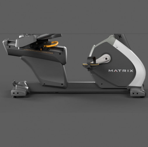 Горизонтальный велотренажер Matrix Performance. Консоль Touch Base
