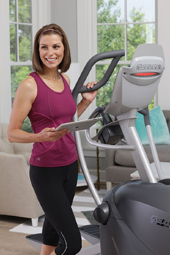 Эллиптический тренажер Octane Fitness Q37xi, система непараллельного движения рукояток Эллиптический тренажер Octane Fitness Q37xi, система непараллельного движения рукояток