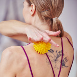 Массажный мяч TOGU Spiky Massage Ball 10 см, синий